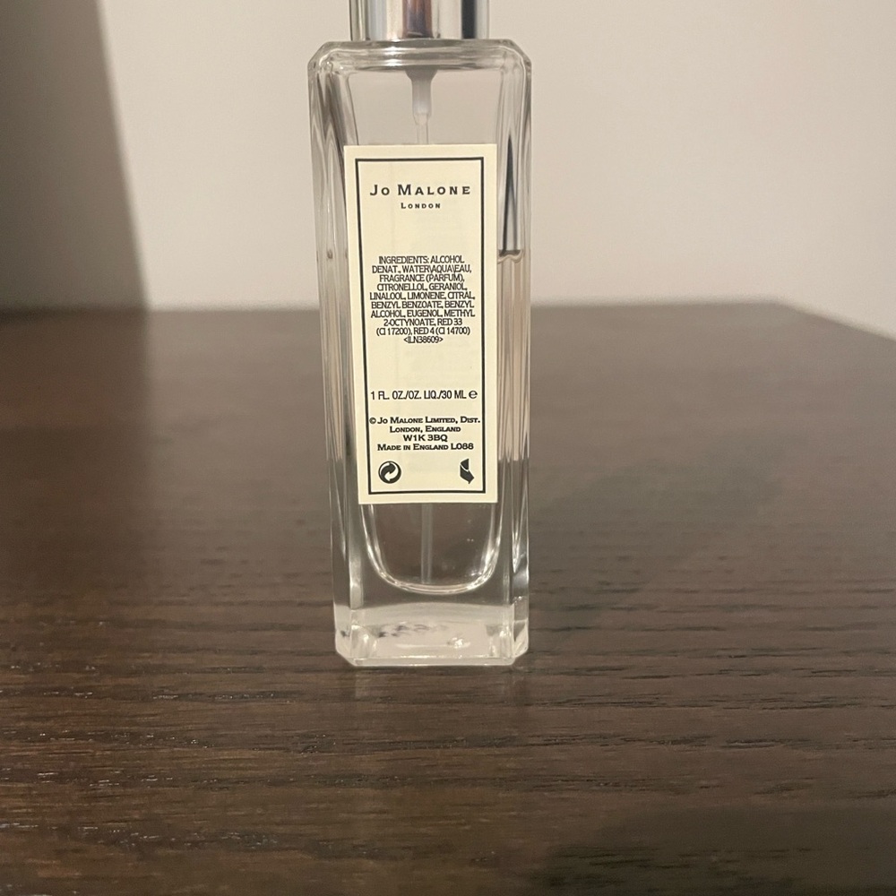 Jo Malone Red Roses - Picture 2 of 3